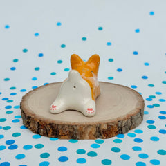 Corgi with Yellow Gold Hearts