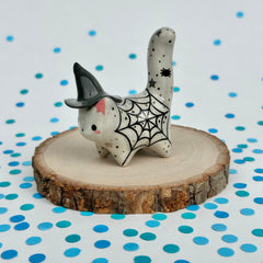 Spiderweb Witch Hat Kitty with White Gold