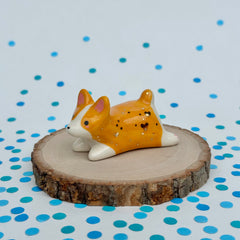 Corgi with Yellow Gold Hearts