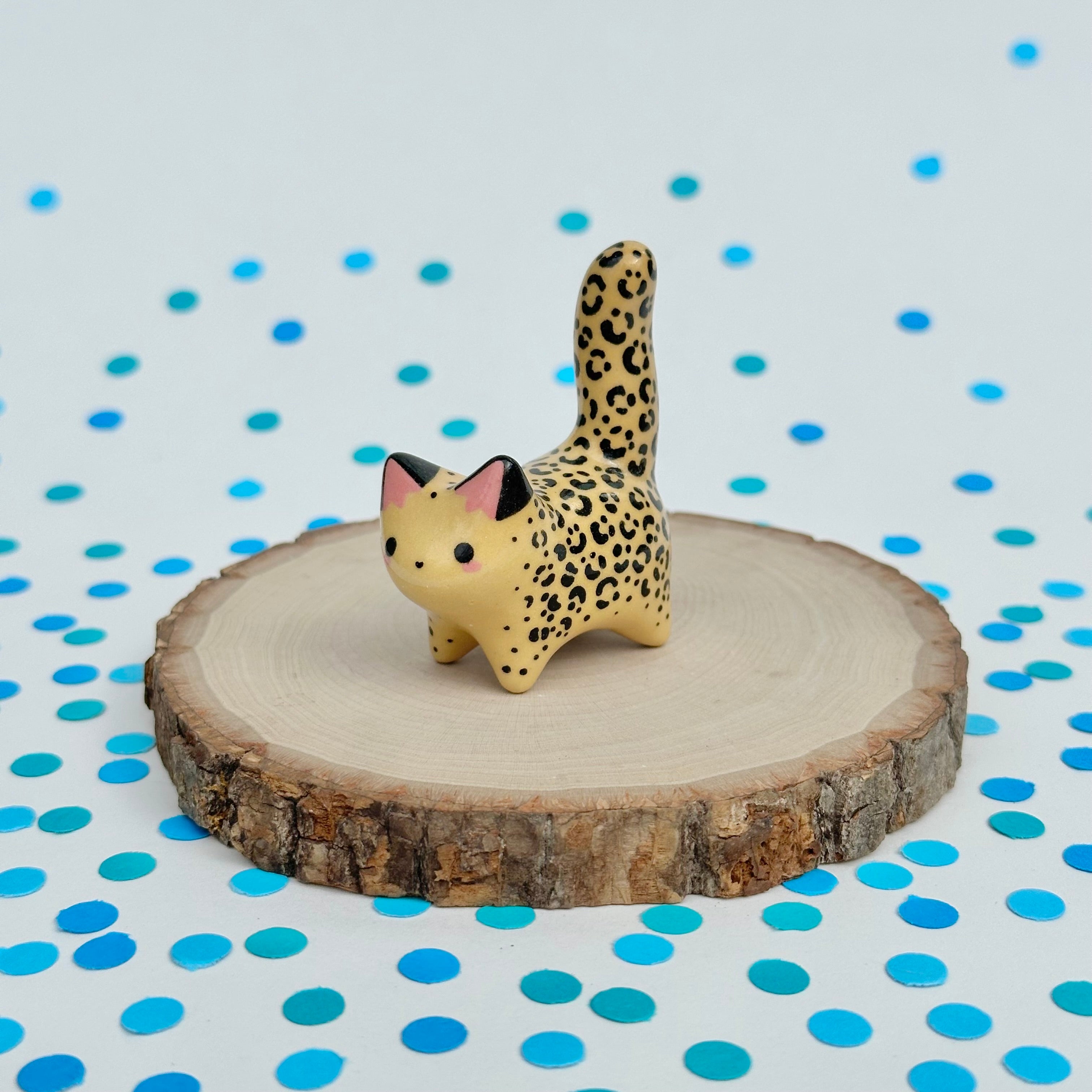 Leopard Mini Mew (Colored Porcelain - Yellow)